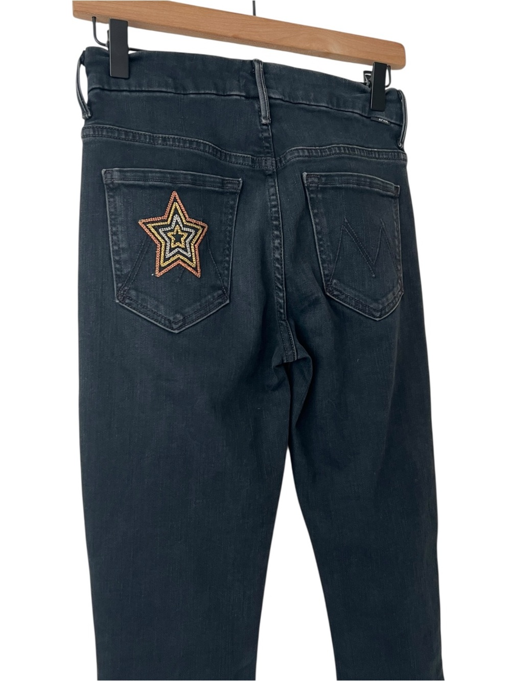Mother High Waisted Looker Jean In Blackbird Size 26 - Picture 4 of 11